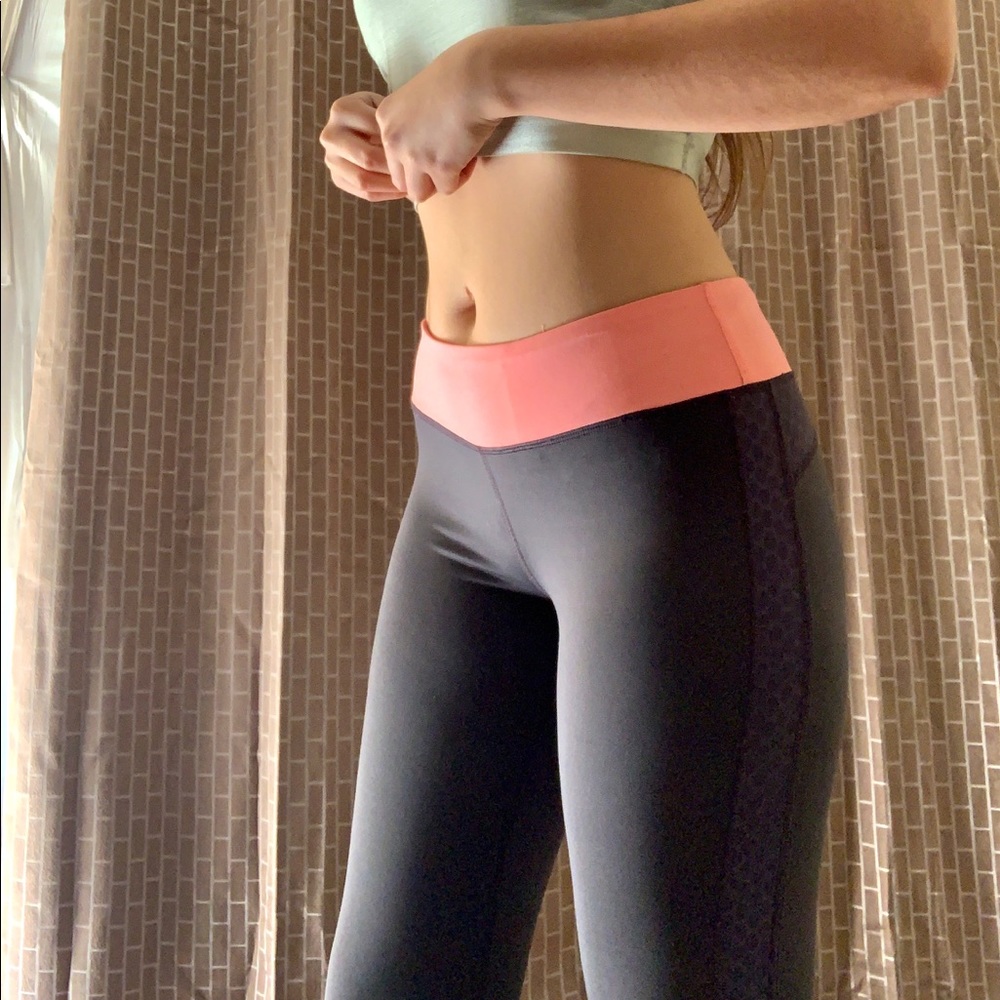 •• Forever 21 gym leggings ••